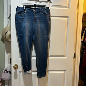 Womens Celebrity Pink jeans. Super skinny. Size 16. Like new condition. Stretchy
